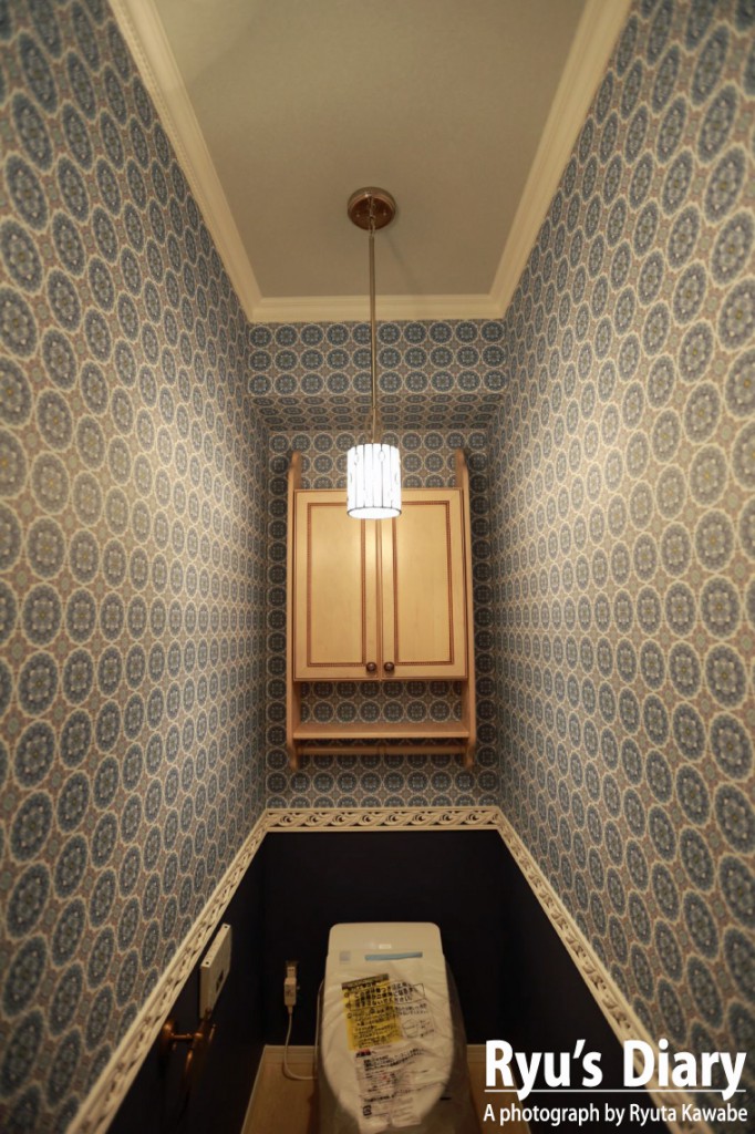 洗面化粧台の吊戸棚をこんな素敵に1　ロッキーズコーポレーション　20150116